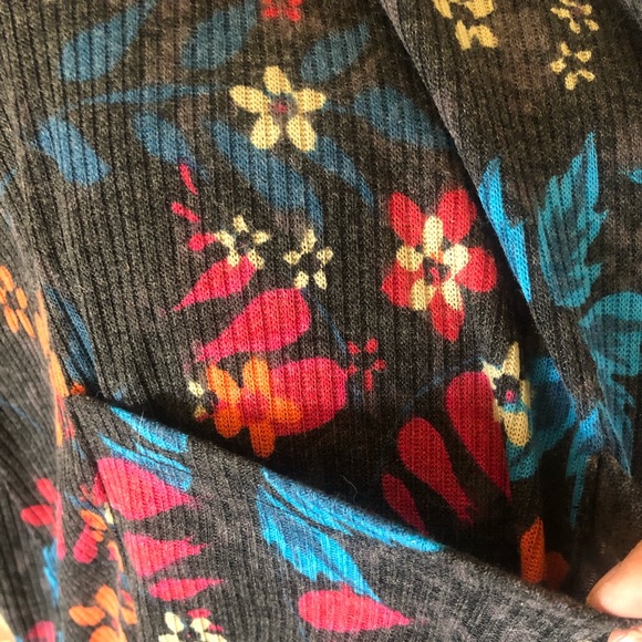 LuLaRoe Sarah duster cardigan - Picture 2 of 6